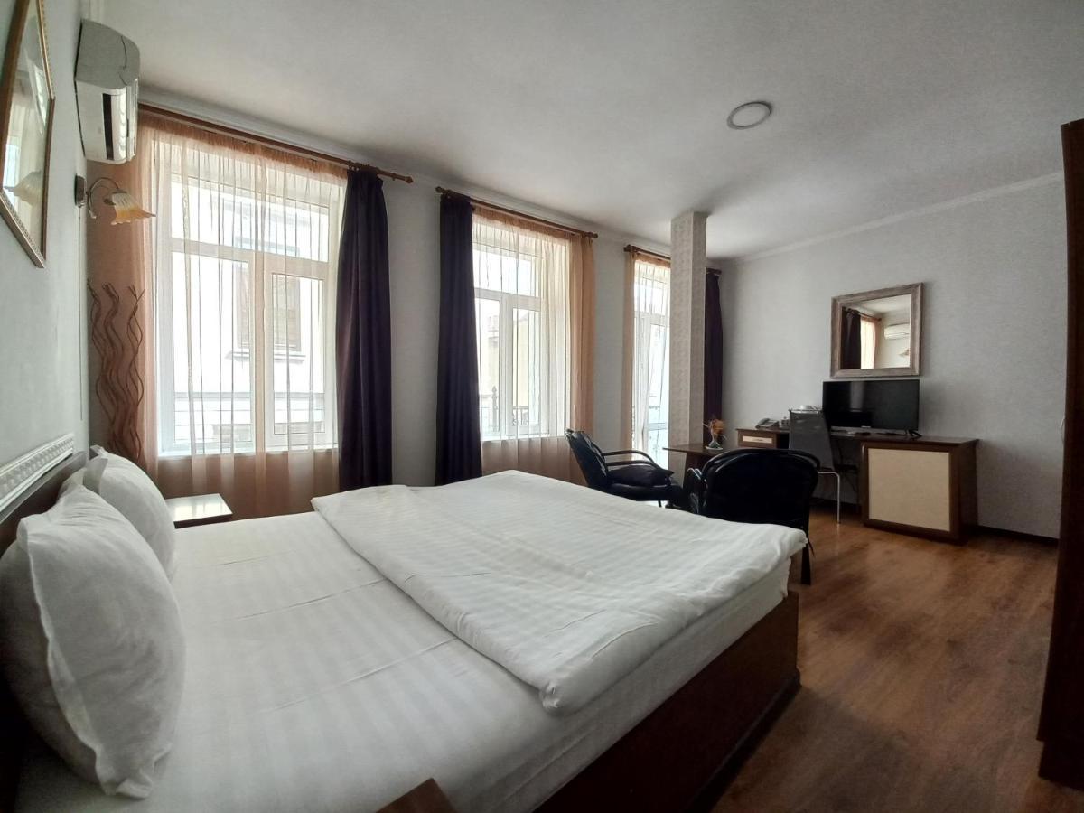 Hotel Tarnava - Oldtown House Weliko Tarnowo Exterior foto
