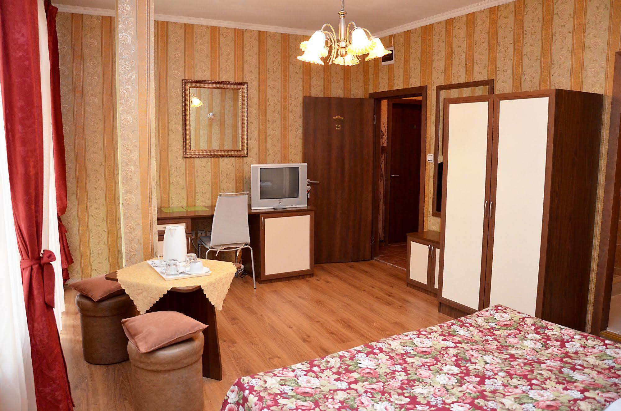 Hotel Tarnava - Oldtown House Weliko Tarnowo Exterior foto
